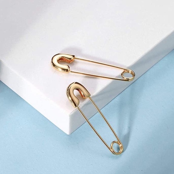 Jewelry - NWT Safety Pin Earrings